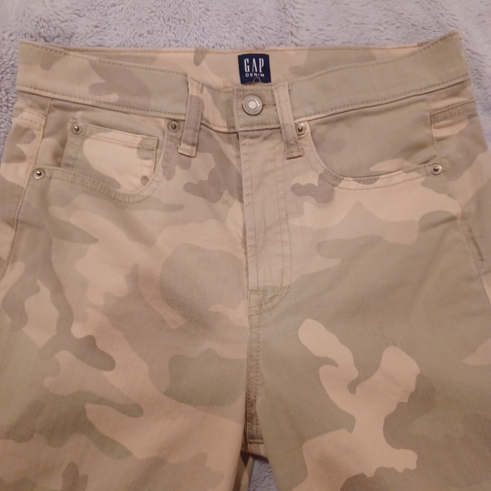 Gap Denim Women's Camo True Skinny Jeans Size 6 / 28 Inch Waist